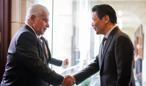 Singapur desea unirse al Tratado del Canal; gira por Asia continúa 