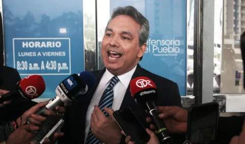 Exdefensor Alfredo Castillero Hoyos  peleará  su caso a nivel internacional