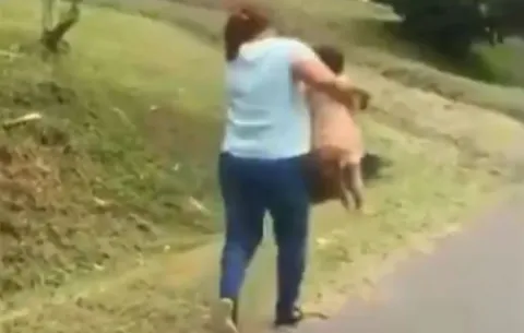 Rescatan a una bebé al borde de una carretera en Boquete; otra niña cayó de un auto en Vacamonte