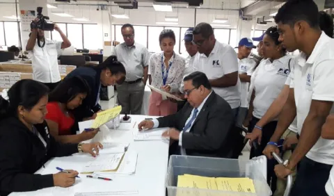 Tribunal Electoral pondrá firmas de candidatos independientes en tiempo real