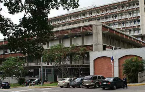 Burocracia, el  cáncer más letal del Instituto Oncológico