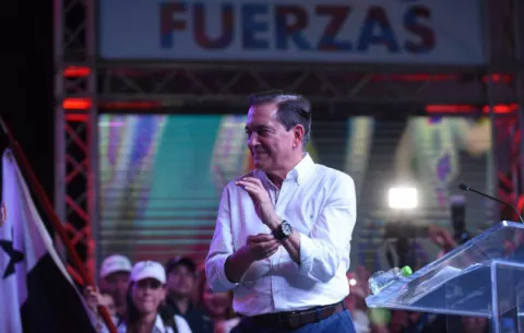 El 'buen gobierno' de Laurentino Cortizo viaja con 17 funcionarios a Nueva York