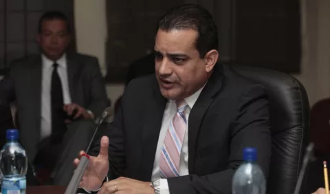 Califican de "sinvergüenza e inmoral" al exministro de Trabajo Luis Ernesto Carles