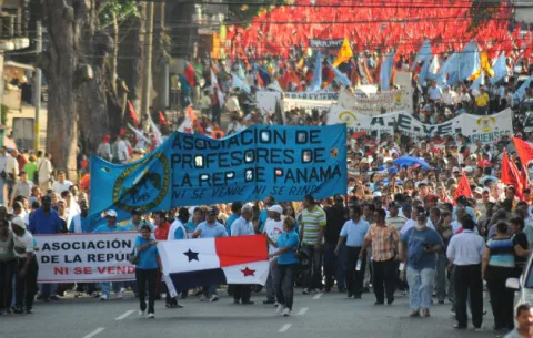 Docentes anuncian paro nacional a partir del este viernes y una marcha hacia la presidencia