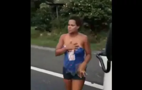Niño queda solo a mitad de la vía Interamericana en Sajalices por descuido de su madre