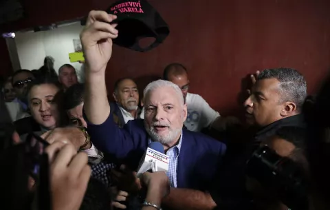 Juicio a Ricardo Martinelli por caso de los pinchazos telefónicos podría llegar a Netflix