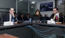 Fue una larga sesión para las autoridades del Ministerio de Economía y Finanzas en la Comisión de Presupuesto, que se extendió por más de ocho horas. Cortesía