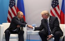 Fotografía de archivo del presidente ruso, Vladimir Putin (i), junto al mandatario de Estados Unidos, Donald Trump (d.) EFE