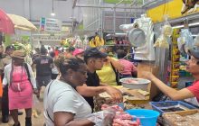 Los participantes del tour, tuvieron la oportunidad de recorrer el Mercado Municipal de Colón, para adquirir los procuctos tradicionales de la  comida de la región. Foto. Cortesía.