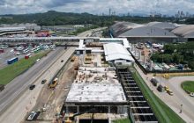 Extensión de la pasarela en la estación Albrook. Foto: Cortesía