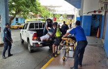 El conductor del selectivo llegó al hospital pero ya no tenía signos vitales. Foto. Diomedes Sánchez