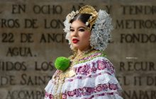 Yaneth Marín en el Casco Antiguo. Foto: Instagram / @edelgadostudio 