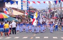 En el desfile participaron  más de 40 delegaciones estudiantiles y bandas independientes, tanto locales como provenientes de otras provincias. Foto. Thays Domínguez
