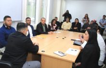  El Minsa y la CSS se reunieron con los representantes de los estudiantes egresados de medicina. Foto: Cortesía