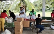 Cada una de las cajas incluirá productos como jamón picnic, piña, arroz, guandú y azúcar. Diomedes Sánchez