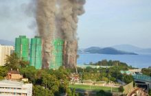 El incendio ha supuesto la movilización de más de 140 camiones de bomberos. Foto: EFE