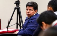 El expresidente de Perú Pedro Castillo reacciona durante una audiencia este jueves, en la Sala Penal Especial de la Corte Suprema, en Lima (Perú). EFE