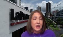 Annette Planells había responsabilizado a Louis Sola de su caída en desgracia, pero el embajador Kevin Cabrera la desmintió. Foto/Cortesía