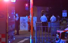 Policía trabajando cerca de la escena. EFE