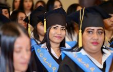 Las jóvenes estudiantes buscan una nueva oportunidad. Foto: Cortesía