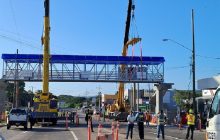 Actualmente se desarrollan labores complementarias como señalización vial, coordinación con las autoridades de tránsito y trabajos de limpieza, fundamentales para garantizar la seguridad de los usuarios. Foto. Thays Domínguez