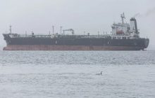 Buque transportando combustibles en el Lago de Maracaibo, Venezuela. Foto: EFE