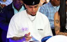 'El Tachi' en el lanzamiento del libro. Foto: Cortesía