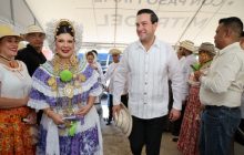 El embajador junto a la ministra de Trabajo. Foto: @USAmbassadorPAN