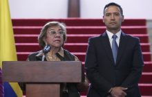 La canciller de Colombiana, Rosa Yolanda Villavicencio (i), habla junto al ministro de Defensa de Colombia, Pedro Sánchez, durante una rueda de prensa este martes, en Bogotá (Colombia). EFE