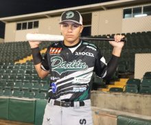 Carlos Burac  fue el pique número uno de refuerzos y lo eligió Coclé. Foto: Fedebeis