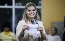 Laura Fernández se convierte en la segunda mujer que gana la silla presidencial en la historia de Costa Rica . Foto: EFE