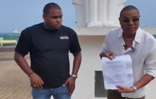 El alcalde Galván anunció la autorización de 30 permisos especiales. Foto: Diómenes Sánchez