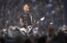 Cantante de la banda, James Hetfield, durante su actuación en el estadio Metropolitano de Madrid. Foto: EFE / Mariscal
