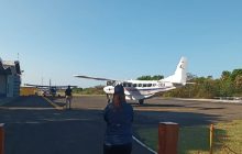 El proyecto concluyó con la señalización horizontal completa de la pista, incluyendo designadores, fajas de borde, eje de pista y fajas de final de umbral. Foto. Melquíades Vásquez