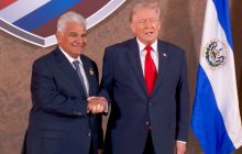 Los  presidentes José Raúl Mulino y Donald Trump en Miami. 