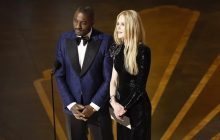 Idris Elba y Nicole Kidman durante la 95.ª edición de los Premios Óscar. Foto: EFE / EPA / Etienne Laurent