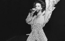 Imagen de 1990 del cantante Prince. Foto: EFE / Daniel Beltrá