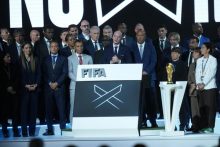 El presidente de la FIFA, Gianni Infantino (cent.) durante el 76.º Congreso de la FIFA 2026 en Vancouver. Foto: EFE