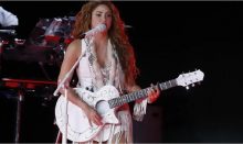 Existe expectativa por la aparición de la cantante brasileña Anitta, con la que Shakira grabó una canción, recientemente. Foto: EFE