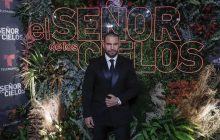 Rafael Amaya durante la alfombra roja de la serie 'El Señor de los Cielos', en Ciudad de México. Foto: EFE / Isaac Esquivel