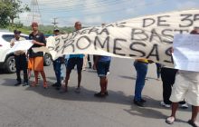 El cierre de la carretera Transístmica se extendió por espacio de una hora, lo que generó graves afectaciones al libre tránsito. Foto. Diómedes Sánchez