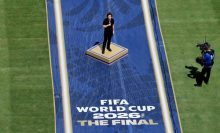 Tom Cruise en la final del Mundial 2026 entre España y Argentina. Foto: EFE