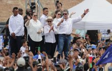 Hernández regresó a Honduras este domingo. Foto: EFE