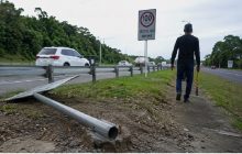El costo unitario de estos letreros oscila entre los $90 y $150, dependiendo de sus dimensiones. Foto. Eric Montenegro. IA