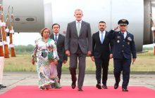 El Rey, recibido con honores a su llegada a Cali para la toma de posesión de Abelardo de la Espriella EFE
