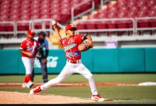 Alams Rodríguez lanzó el primer juego perfecto en la historia de la Serie del Caribe Kids. Foto: Instagram