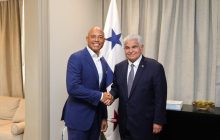 El exbeisbolista Mariano Rivera junto al presidente de la República, José Raúl Mulino. Foto: Cortesía