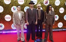 La banda Morat a su llegada a la alfombra roja de la gala de entrega de la vigésimo tercera edición de los Premios Juventud. Foto: EFE / Jorge Zapata