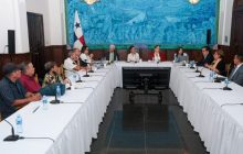 Reunión entre el Gobierno, la empresa privada y los jubilados. Foto: Cortesía