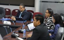 El director de la APA,  Luis Carlos Solís,y su equipo sustentaron esta semana. Foto: Cortesía